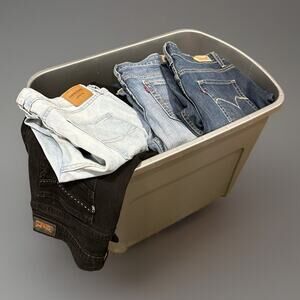 Mystery Bundle of 3 Levi's Grade A Mixed Women's Jeans Size 28 / 6 All Washes